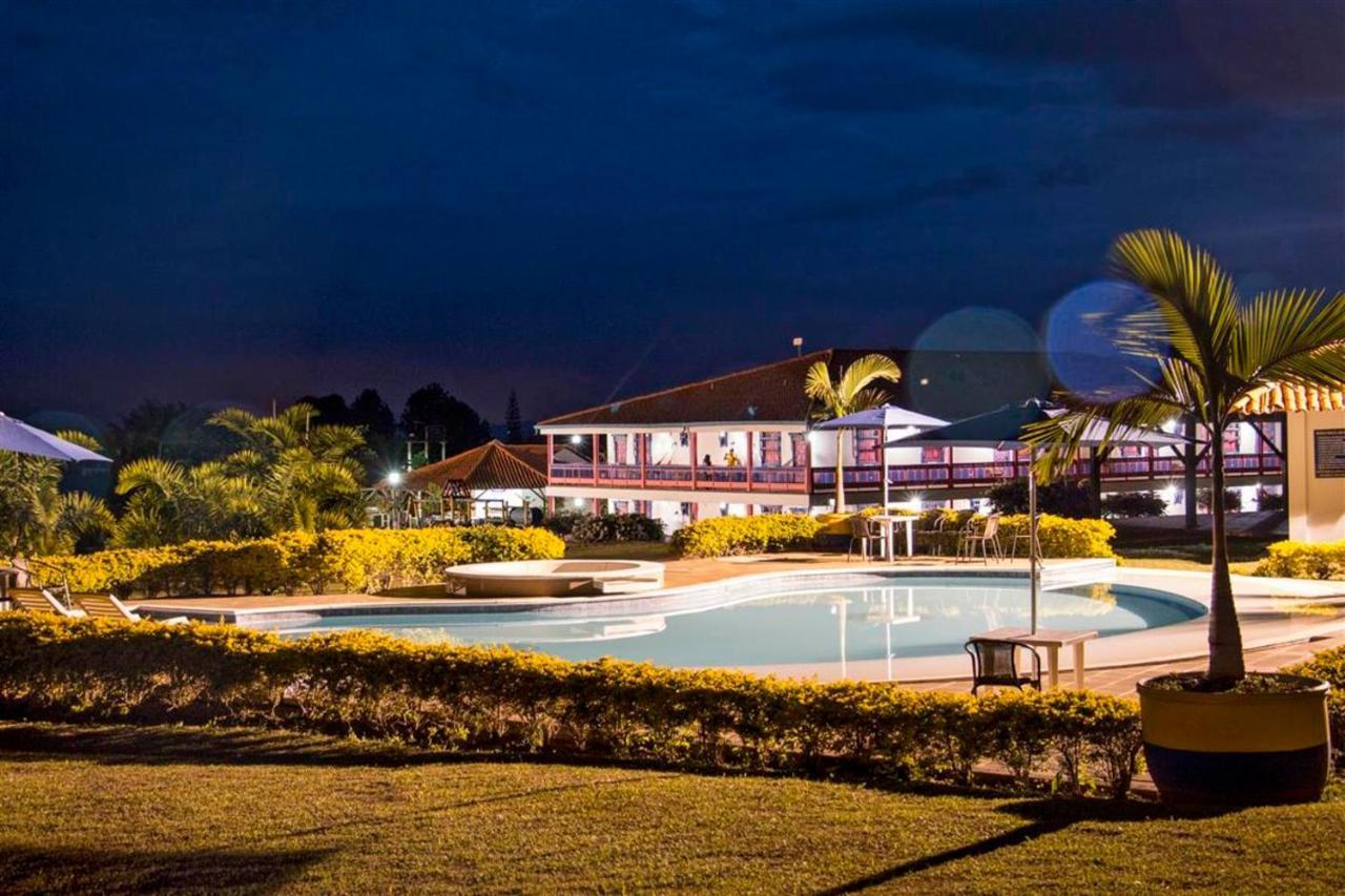 Hotel Arrayanes Del Quindio มอนเตเนโกร ภายนอก รูปภาพ