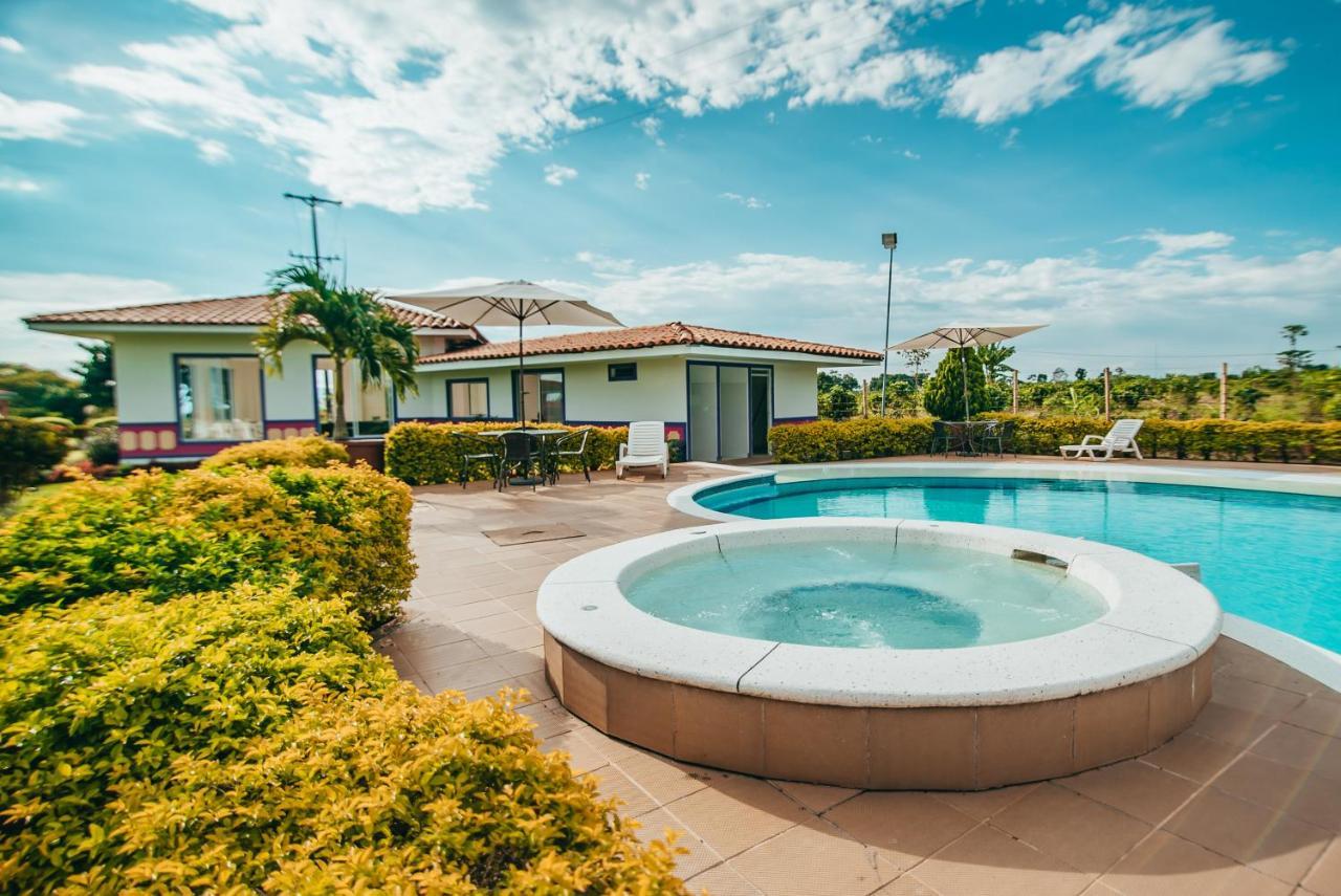 Hotel Arrayanes Del Quindio มอนเตเนโกร ภายนอก รูปภาพ
