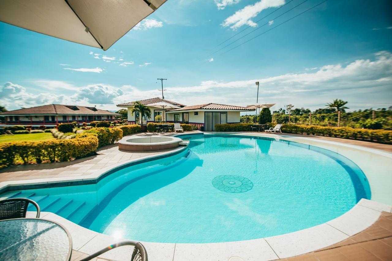 Hotel Arrayanes Del Quindio มอนเตเนโกร ภายนอก รูปภาพ