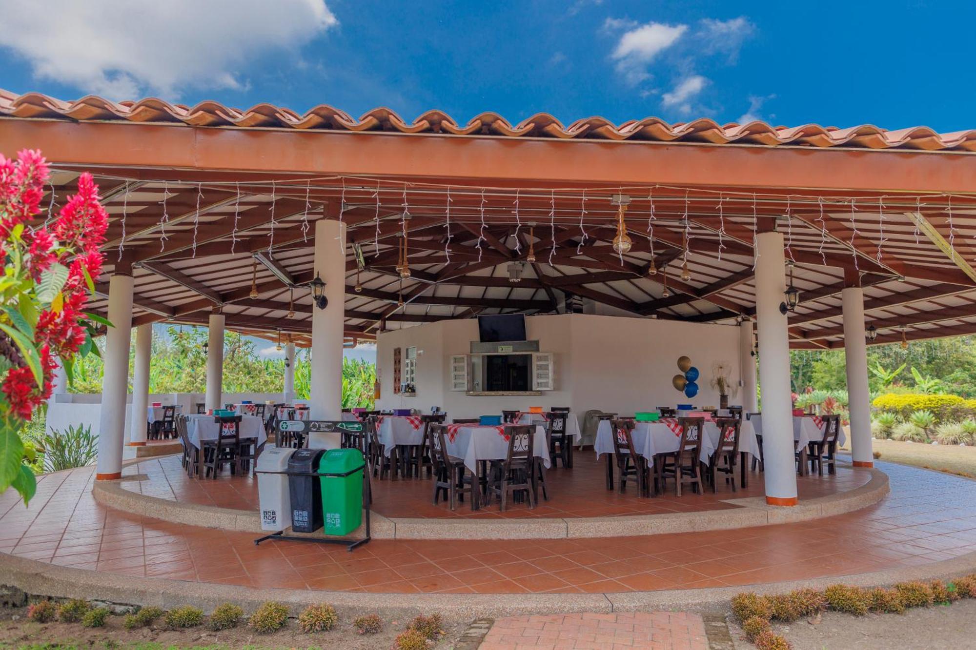 Hotel Arrayanes Del Quindio มอนเตเนโกร ภายนอก รูปภาพ
