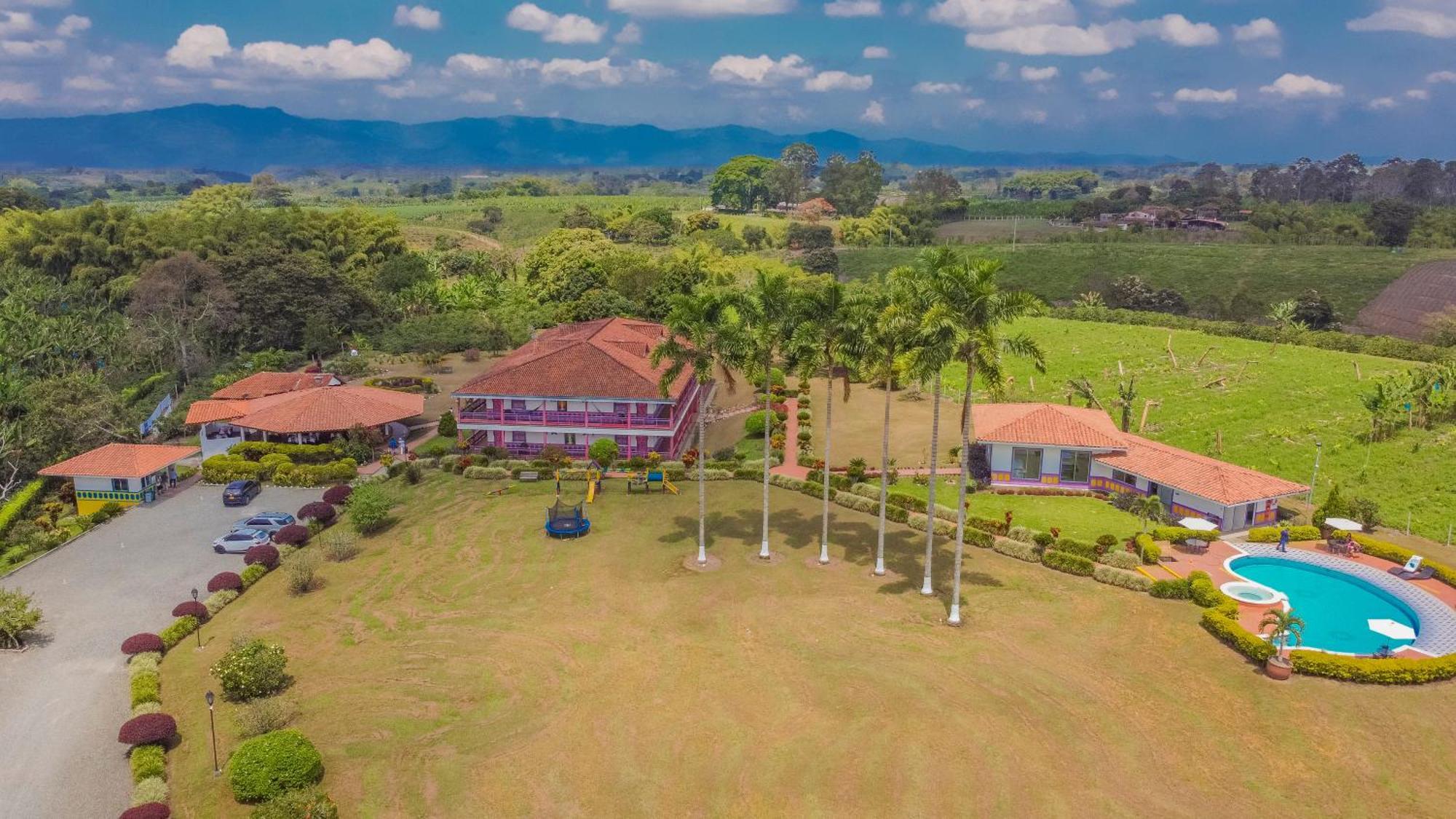 Hotel Arrayanes Del Quindio มอนเตเนโกร ภายนอก รูปภาพ