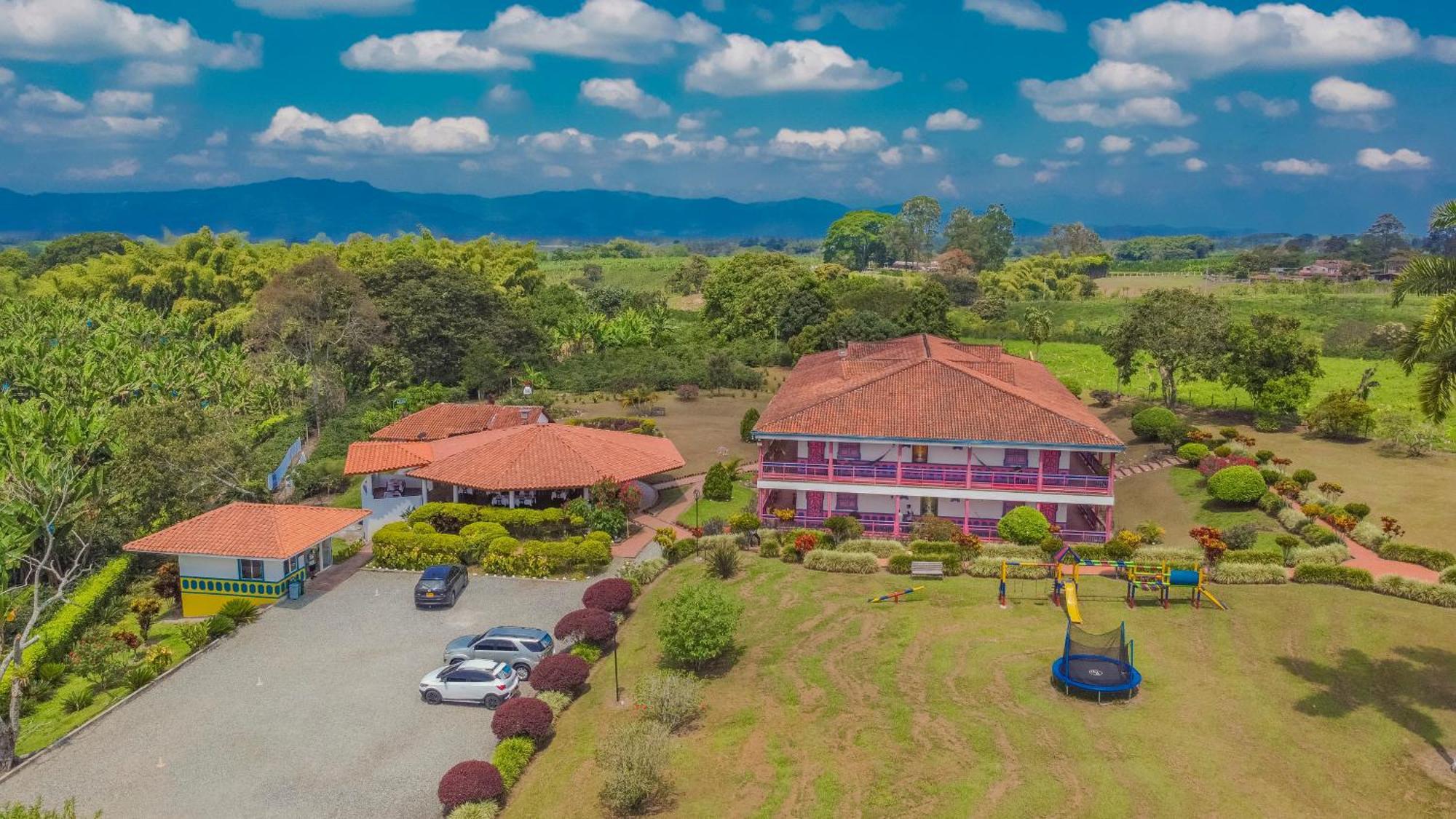 Hotel Arrayanes Del Quindio มอนเตเนโกร ภายนอก รูปภาพ